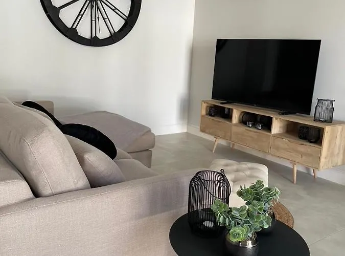 Pensionat Chateau De La Busquette - La Magdelaine-Sur-Tarn