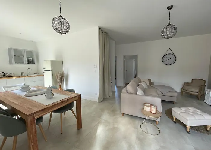 Pensionat Chateau De La Busquette - 4*