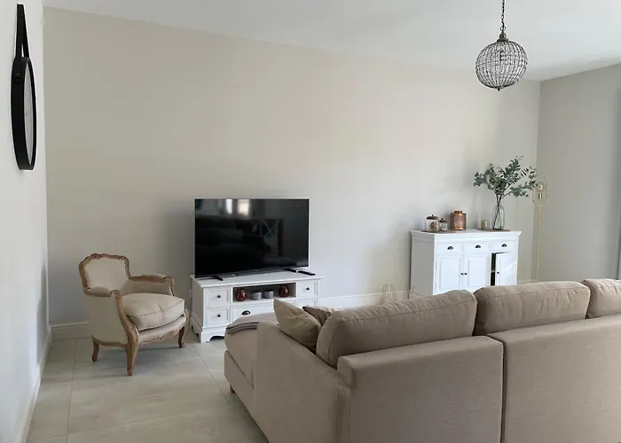 Chateau De La Busquette - Pensionat 4*