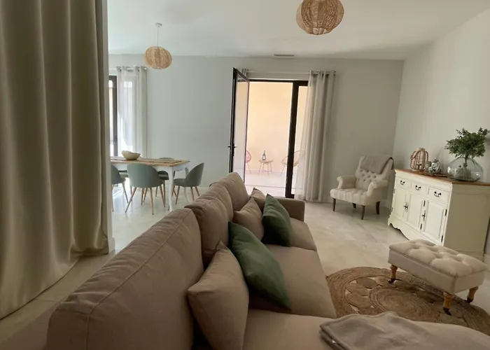 Pensionat Chateau De La Busquette - 4*