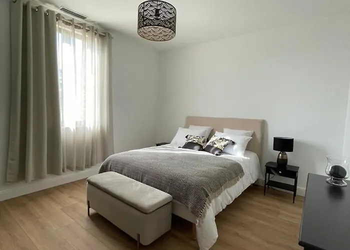 Chateau De La Busquette - 4* La Magdelaine-Sur-Tarn