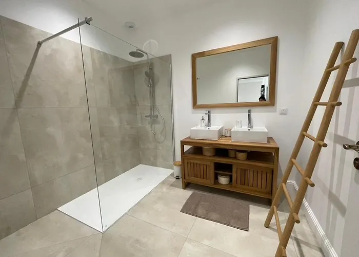 Chateau De La Busquette - La Magdelaine-Sur-Tarn