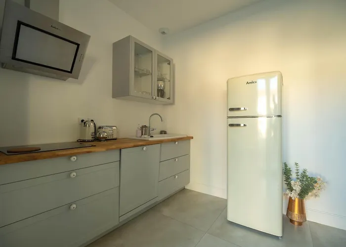 Chateau De La Busquette - La Magdelaine-Sur-Tarn