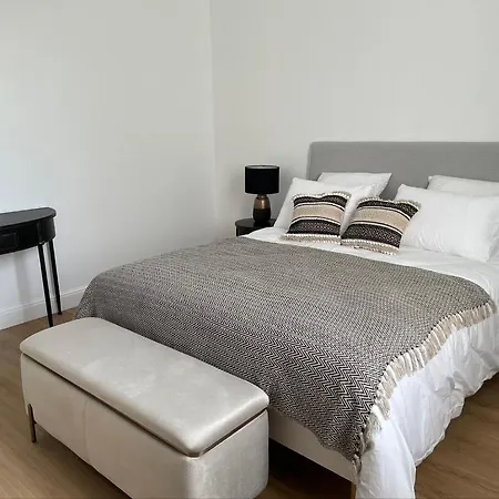 Chateau De La Busquette - Гостевой дом La Magdelaine-Sur-Tarn