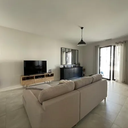 Chateau De La Busquette - Гостевой дом 4*