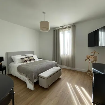 Гостевой дом Chateau De La Busquette - 4*